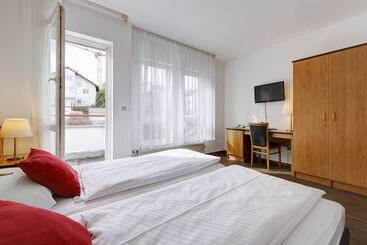 Airport Hotel Stetten