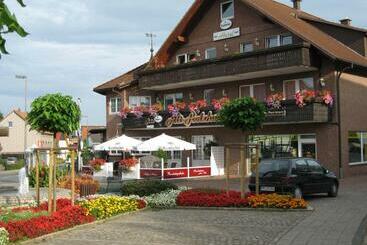 ホテル Alt Holzhausen