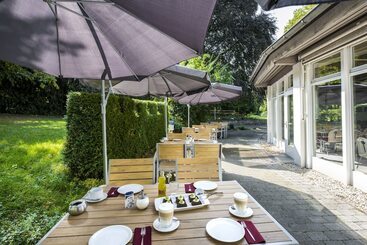 هتل Cjd Bonn Castell