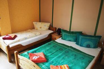 Отель Pension Haus Saarland