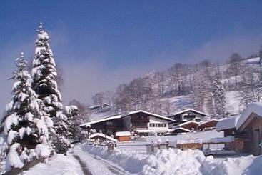 Отель Und Ferienhäuser Reiterf