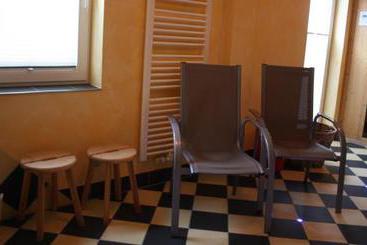 هتل Garni Elegant
