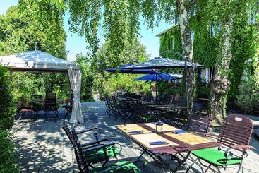 Отель Grüner Sand