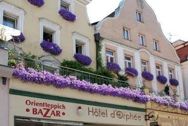 هتل Orphée   Kleines Haus