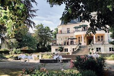 فندق Schloss Teutschenthal