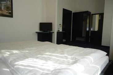 酒店 Schweizer Hof