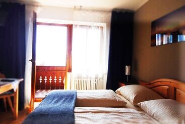 펜션 Berg Hotel Weingarten Garni