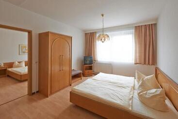 アパートメント Alpha Apparthotel Leipzig Rötha