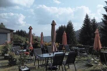 ベッドアンドブレックファースト Greizer Kammhütte Gaststätte & Pension