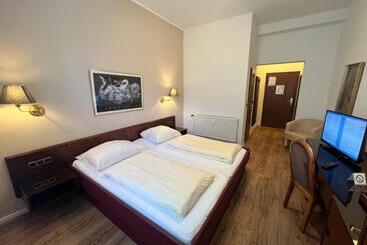 בית מלון כפרי Central