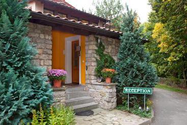 هتل Green Lemon Haus Krähenhütte