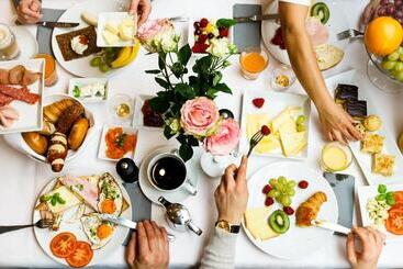 هتل &repeat Köln Airport