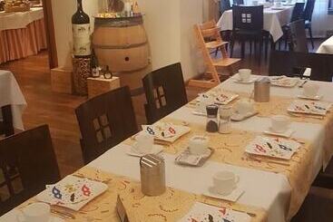 酒店 Restaurant Rothkopf