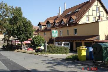ホテル & Restaurant Zur Weintraube