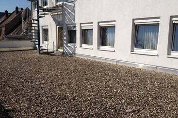 ベッドアンドブレックファースト Stadtcafé Pension