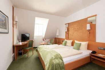 בית מלון כפרי Bitburger Hof