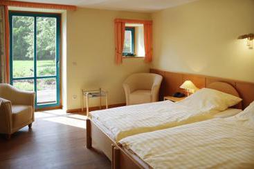پانسیون Hanken Hof Gaestehaus