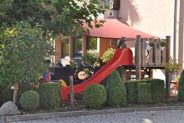 فندق Höllsteiner Hof