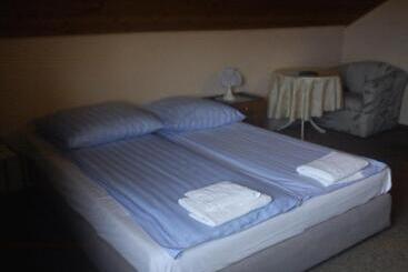 酒店 Zur Küferschenke