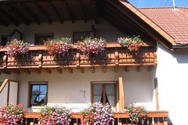 펜션 Gasthaus Zum Hirschen