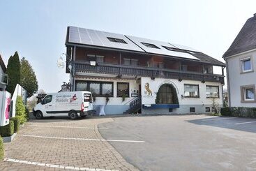 פנסיון Gasthof Rossle