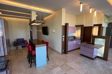 アパートホテル Avangard Resort