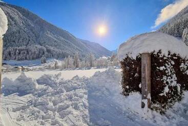 צימר Gästehaus Landhaus Tyrol