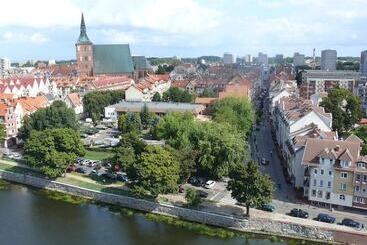 Отель Apartamenty Nad Parsętą Szpitalna 7