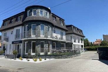 فندق Aqua Sarvar