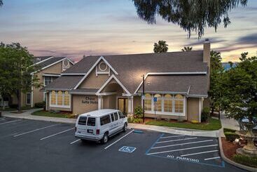 Chase Suite Hotel Newark Fremont