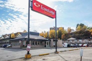 Szálloda Econo Lodge Inn & Suites City Centre