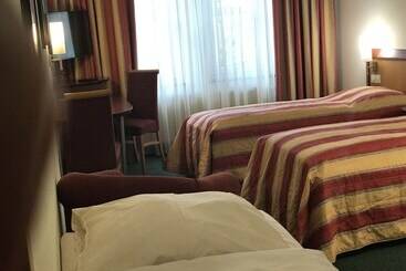 Отель Gasthof Gruner Wald