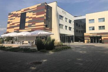 Grape Town Hotel   Park79