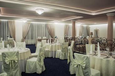 ホテル Nowy Dwór W Zaczerniu