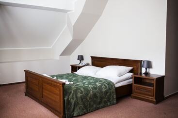 هتل Pałac łazienki Ii