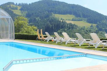 ホテル Panoramadorf Saualpe