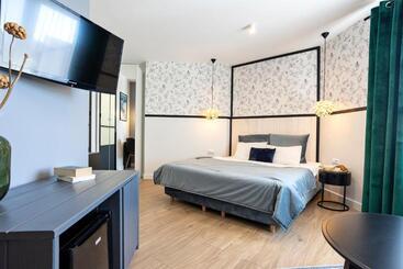 Отель Szuflada Rooms