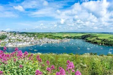 קוטג'' 6 Chichester Court