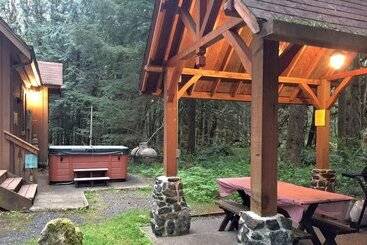 بيت ريفى Mt Baker Lodging   Cabin 67   Private 2 Story Cabin With A Private Hot Tub