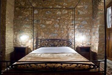 פנסיון Diktynna Traditional Villas