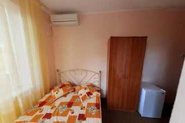 پانسیون Guest House Villa Nadezhda