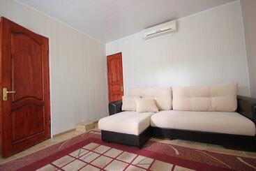 پانسیون Tri A