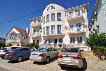 پانسیون Vintage Guest House