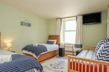 بيت ريفى Gadlys House Waters Edge