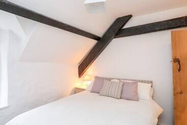 קוטג'' Glanrafon