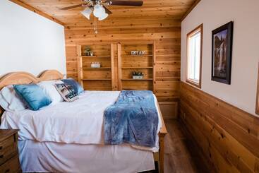 별장 Lakeside Manor