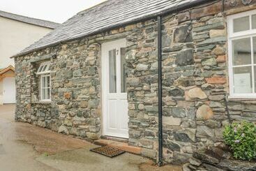 Mews Studio Cottage 7