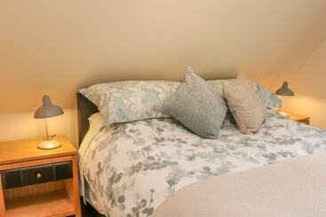 بيت ريفى Ragleth Place Lodge