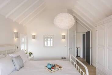 קוטג'' Shore View