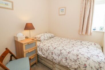 The Cottage On The Green